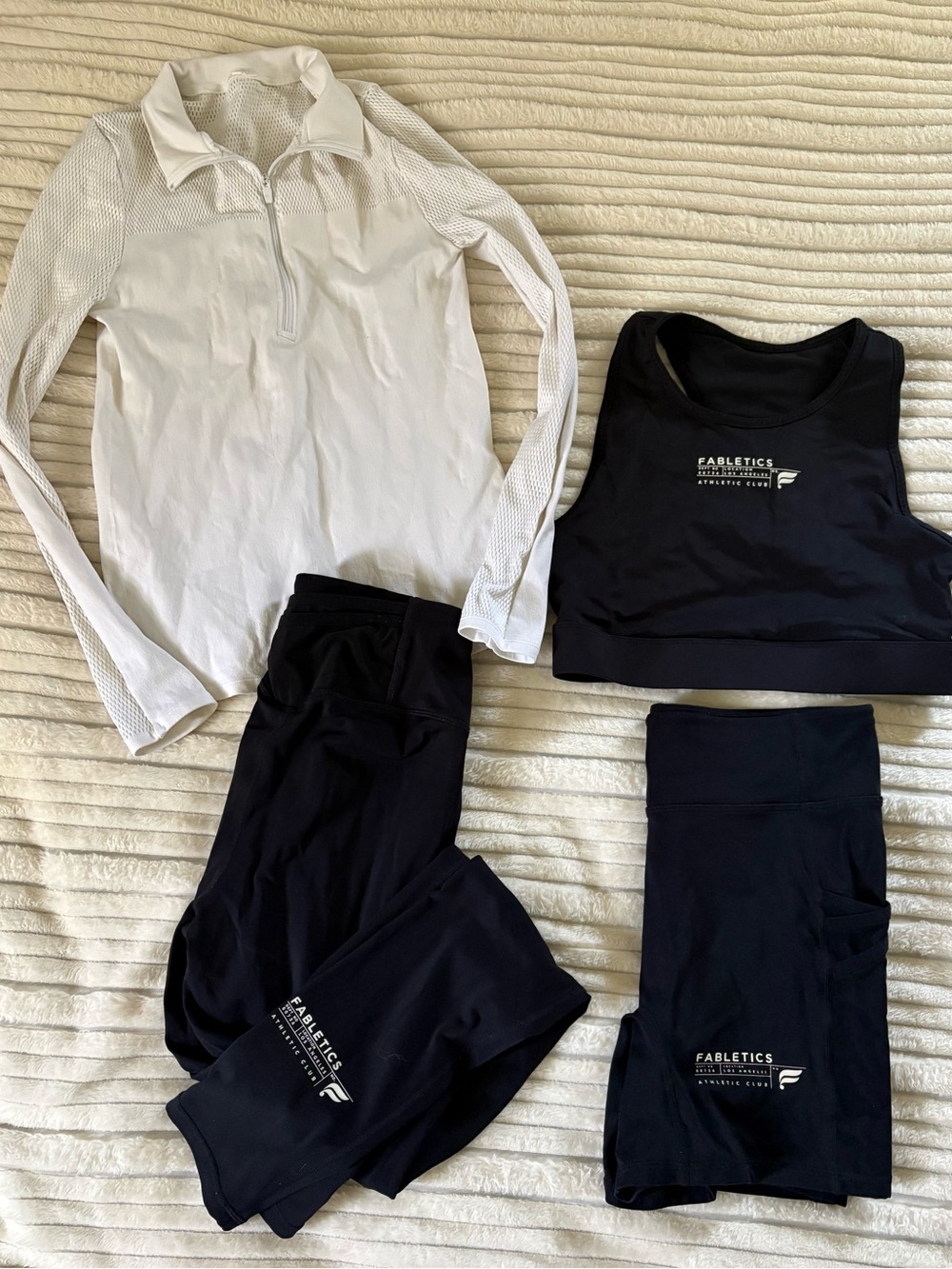 Fabletics 4pc Activewear Set-Blk Shorties,Leggings,Bra&White 1/4zip LS Pullover